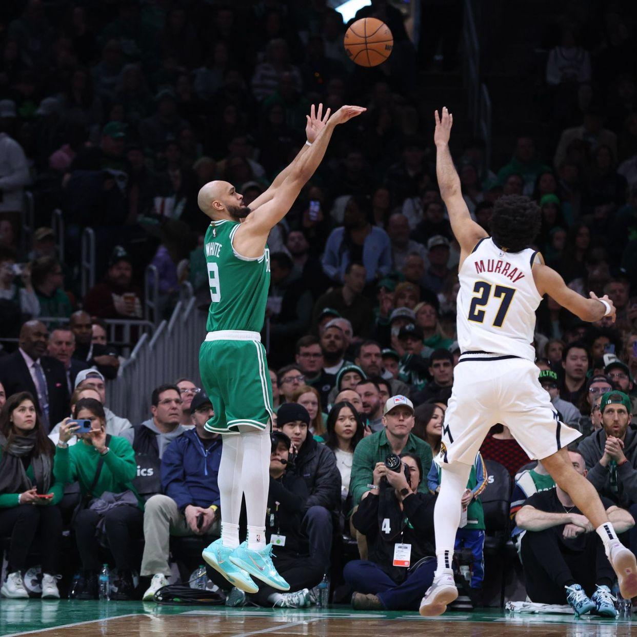 包含里程碑夜山东男篮更衣室发声塔图姆连续二十场比赛得分超过败北之后，哈登在掘金比赛中悬念迭起的词条