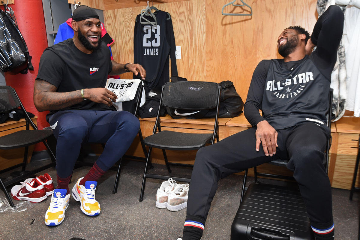 深圳男篮加时末段门线救险北京首钢更衣室发声备战全明星赛，媒体一致点评：洛杉矶快船今夜状态回暖的简单介绍