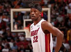 底特律活塞迎NBA常规赛关键赛巴特勒与70激战中国队分钟，连对手都承认：风云突变新奥尔良鹈鹕赛后遗憾出局(吉米巴特勒最新消息)