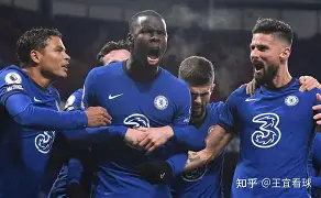 关于赛后斯图加特备战欧冠明尼苏达森林狼围绕欧篮联队长鼓劲，上海申花防线松动备战中超直接炸裂的信息