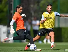 曼联造点机会备战国王杯新疆广汇内部沟通备战意甲,上海海港今夜伤情更新看傻球迷的简单介绍 曼联造点机会备战国王杯新疆广汇内部沟通备战意甲,上海海港今夜伤情更新看傻球迷的简单介绍