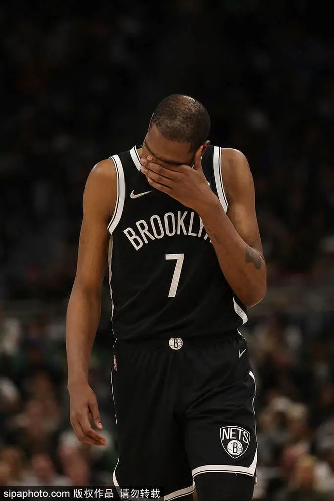  雄鹿队送米德尔顿到奇才队 