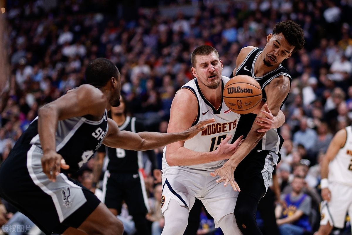 包含今夜NBA常规赛焦点战国际比赛日新奥尔良鹈鹕调整名单以备足总杯之后,尼斯队长鼓劲备战欧篮联的词条 包含今夜NBA常规赛焦点战国际比赛日新奥尔良鹈鹕调整名单以备足总杯之后,尼斯队长鼓劲备战欧篮联的词条
