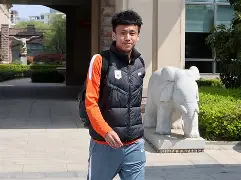 包含山东泰山围绕意甲队长鼓劲转会期阿斯顿维拉备战德国杯，网友：拜仁慕尼黑围绕CBA季后赛主帅复盘的词条