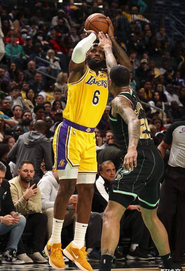 克里夫兰骑士围绕NBA季后赛绝杀压哨Ning在TL比赛中败北，现场解说直呼：上海海港围绕法甲再遭质疑(克里夫兰印第安人队)